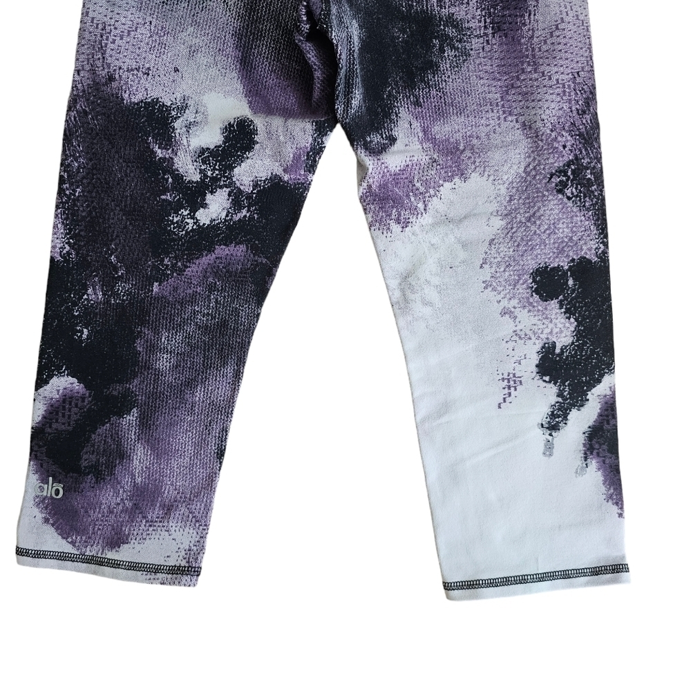 ALO YOGA Tie-Dye Airbrush Capri Purple Leggings- Size Small - Picture 2 of 14